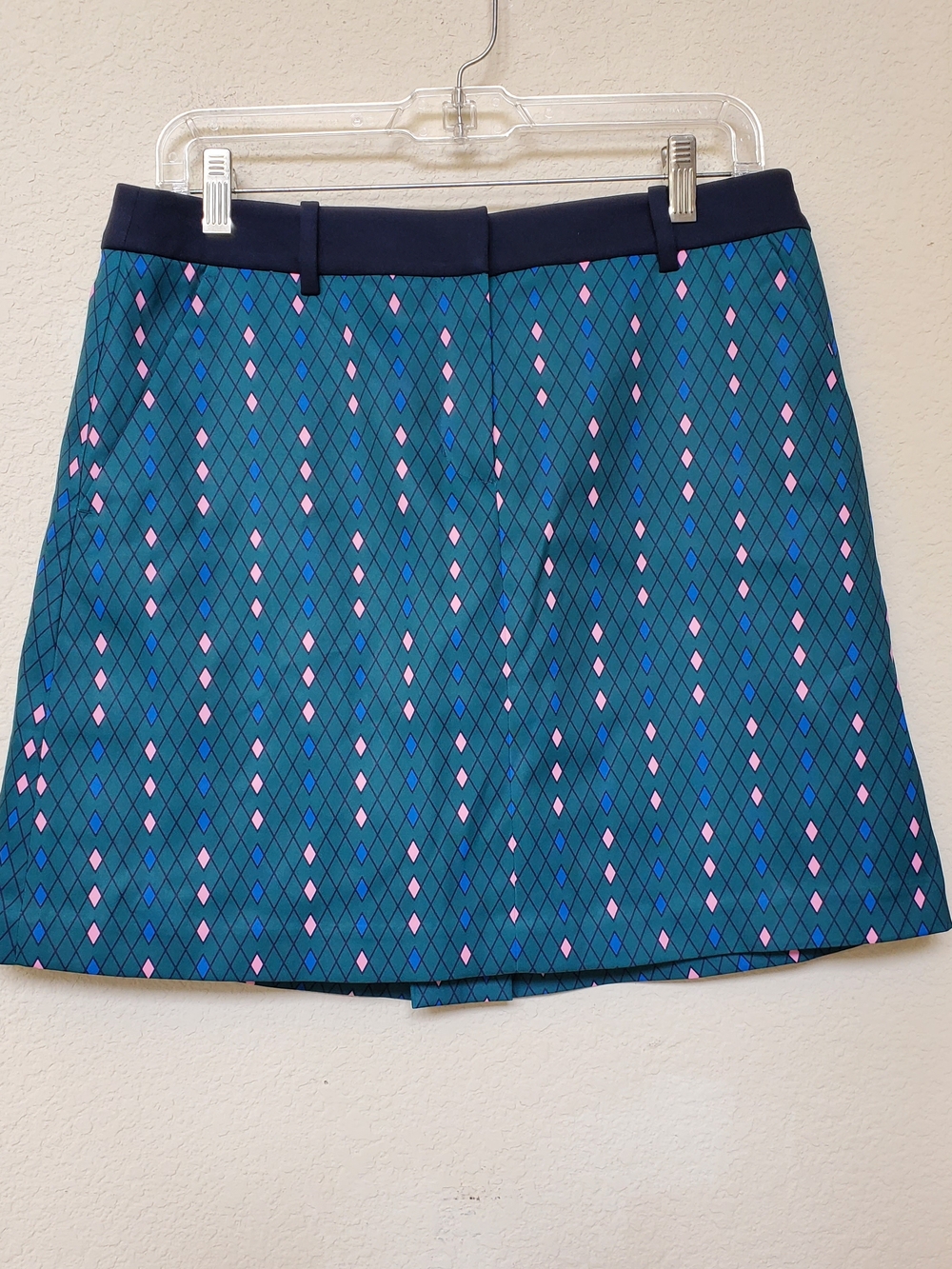 Tory Sport Teal Diamond-Print Skort with Pink Accents. Size Medium